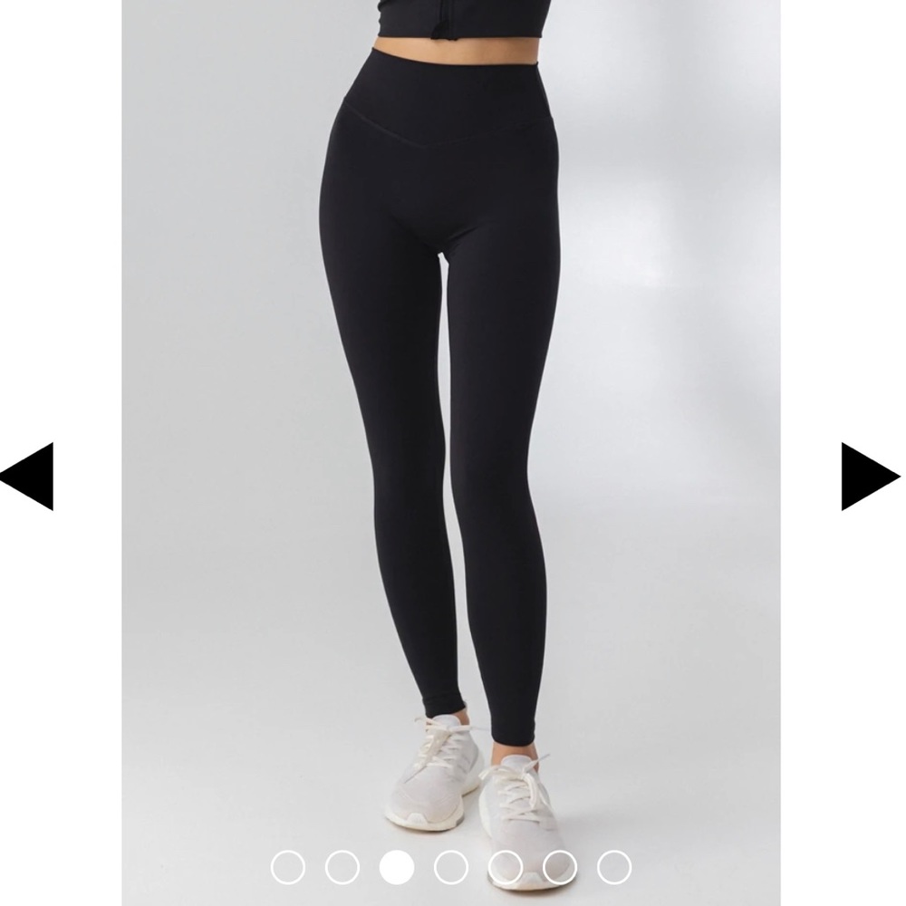 Balance Athletica The Tenacity Pant in Midnight-Silver-Triangle-Logo.